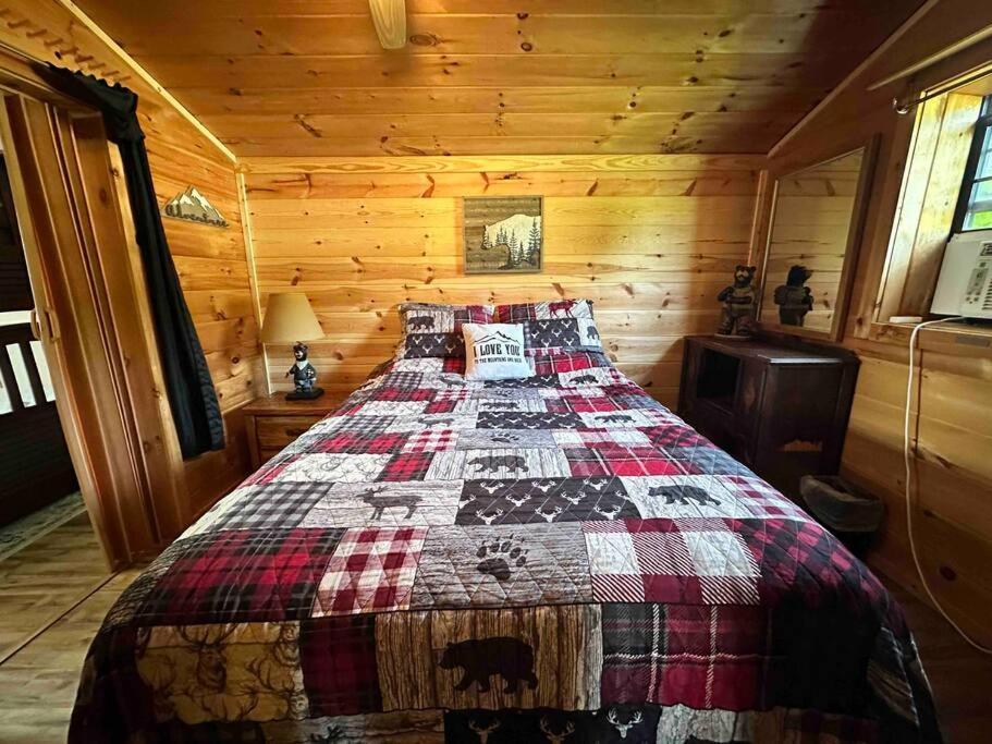 Cozy Cabin Walking Distance To Parkway! Пиджен Фордж Екстериор снимка